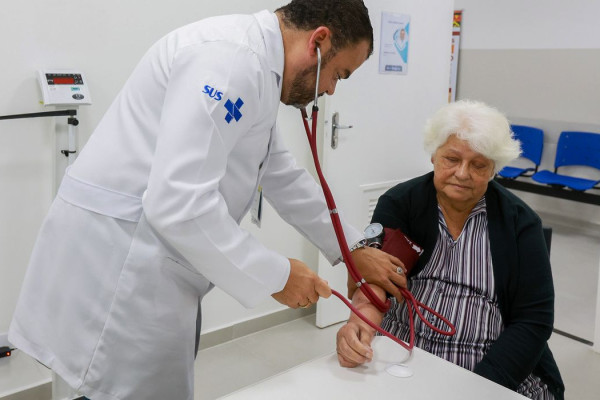 Prova que avalia formação médica ocorre neste domingo em todo país