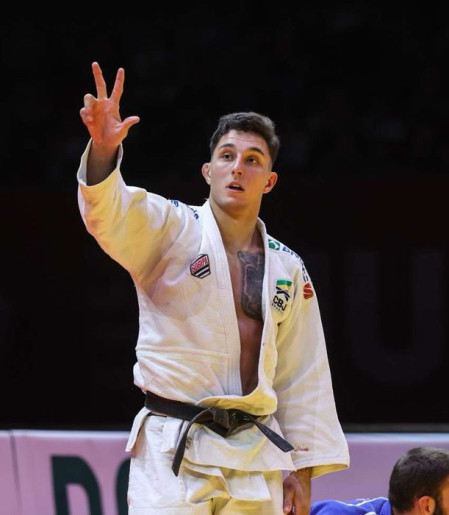 Guilherme Schimidt é ouro e país fecha Grand Slam de judô com 3 pódios
