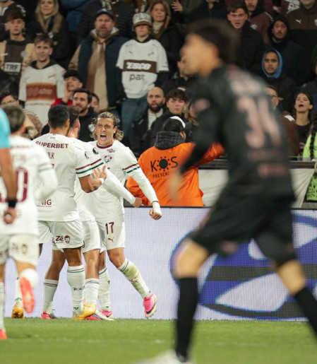 Fluminense leva susto, mas é 1º classificado à semi da Libertadores