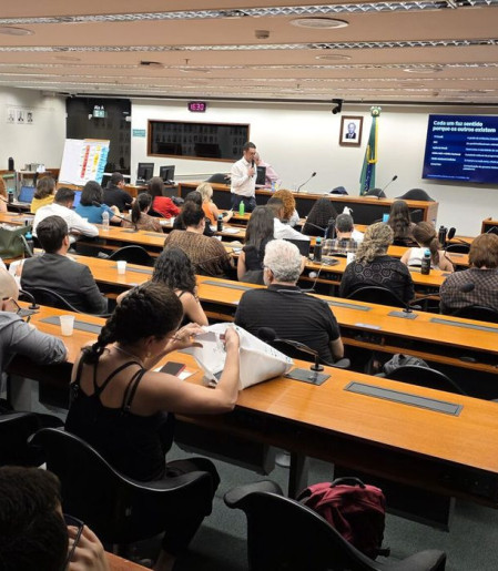 Pesquisadores debatem em Brasília o papel da comunicação pública