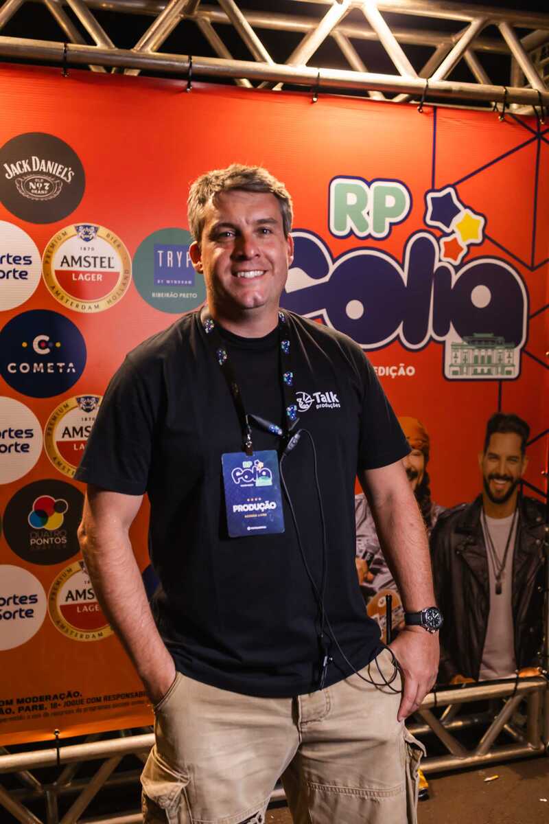 Cristiano Rezende, organizador do RP Folia, celebra o axé