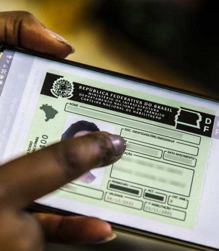CNH vencida entre junho e setembro tem validade extra até dezembro