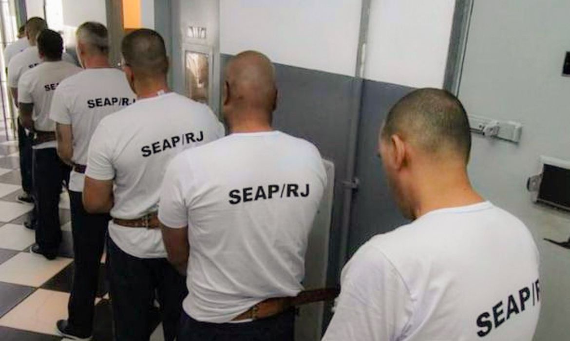 RJ vai criar 5 mil vagas no sistema penitenciário em três anos