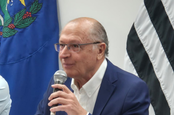 Passagem por Ribeirão vice-presidente Geraldo Alckmin (PSB) falou com Jornal Ribeirão