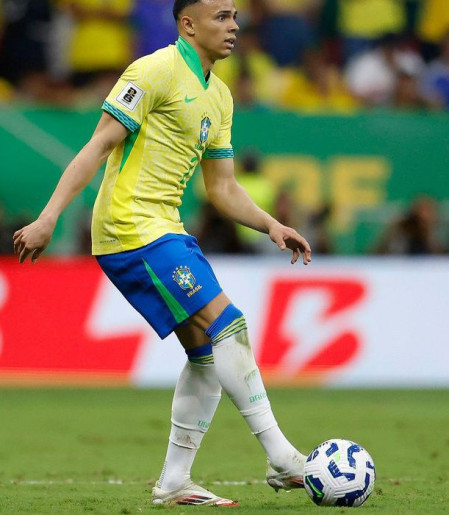 Wesley é cortado e Vanderson é convocado para amistosos da Seleção
