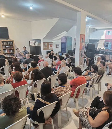 Livraria transforma vida cultural de pequeno município de São Paulo