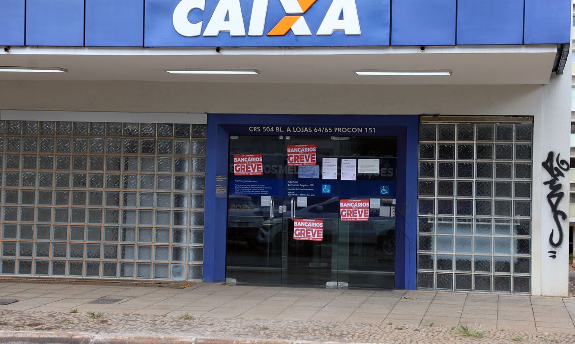Empregados da Caixa rejeitam proposta da empresa e greve continua