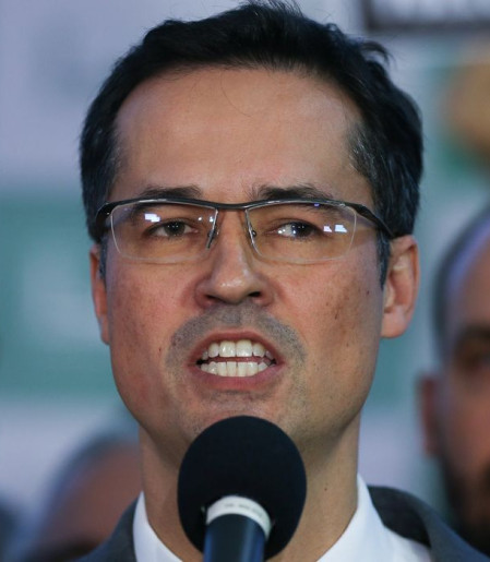 Maioria do TSE mantém suspensão da campanha de Deltan ao Senado