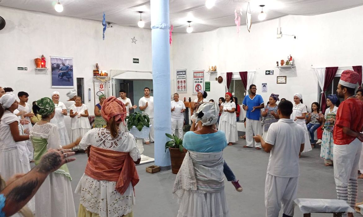Eleitores de religiões afro se sentem invisíveis em campanha eleitoral