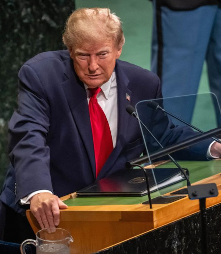 Trump rejeita limitar IA e critica governança global da tecnologia