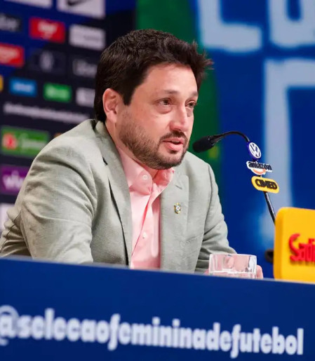 Arthur Elias convoca seleção feminina para amistosos contra Argentina