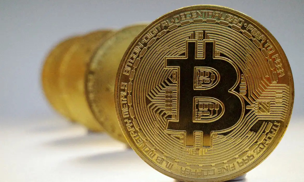 BC amplia controle sobre criptomoedas e mira carteiras próprias