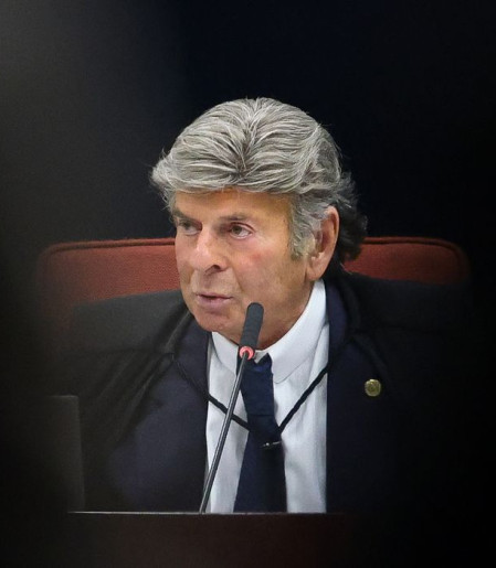 Fux pede a Senado posição sobre acessos de Vorcaro e esposa de Moraes