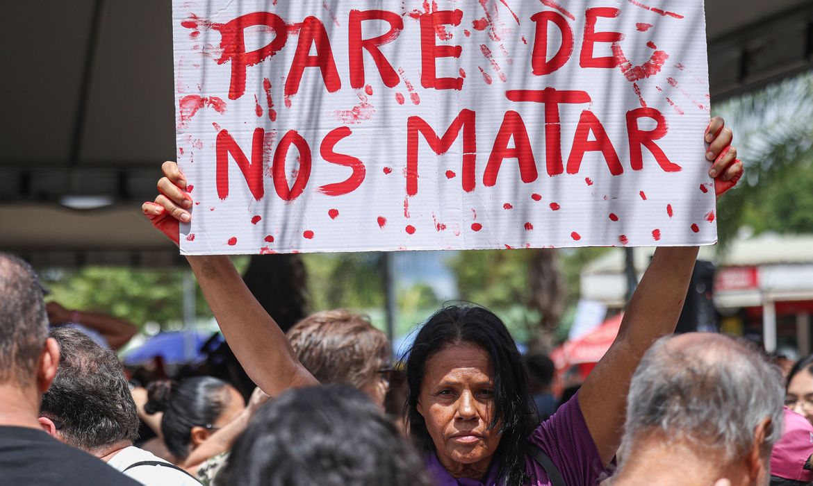 Entidades denunciam agressões às mulheres que disputam cargos