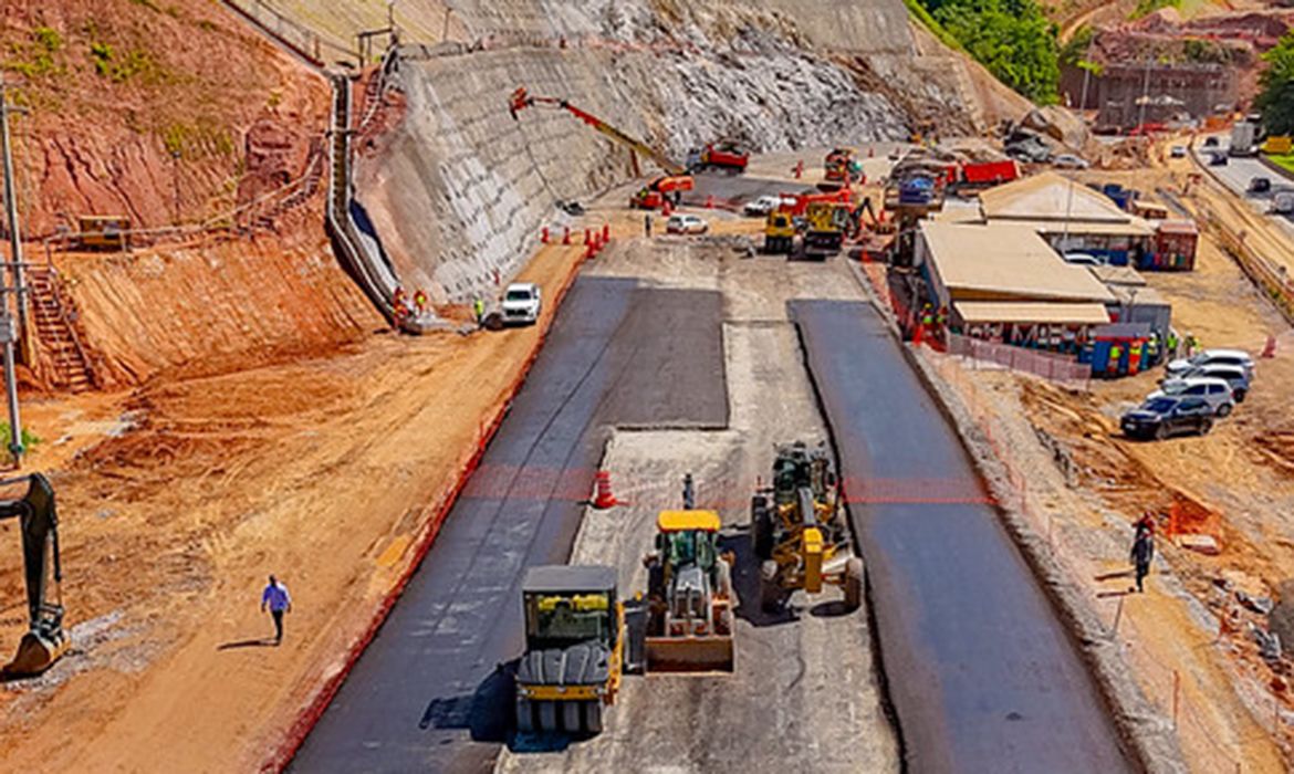 Ampliação da Via Dutra no Grande Rio deve ser concluída em um ano