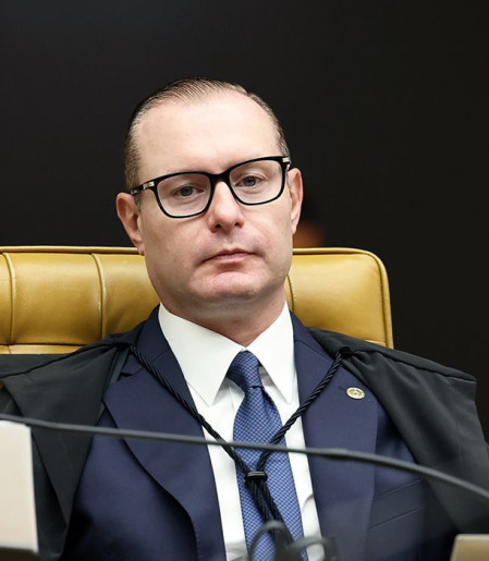 Zanin pede manifestação da Anatel sobre acesso à internet nas eleições