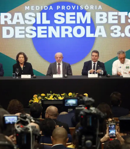 Governo cria 3ª fase do Desenrola com compra de dívidas pela União