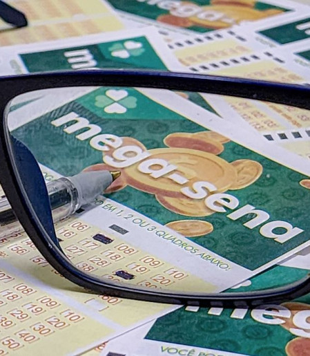 Mega-Sena acumula para R$ 52 milhões; veja os números sorteados