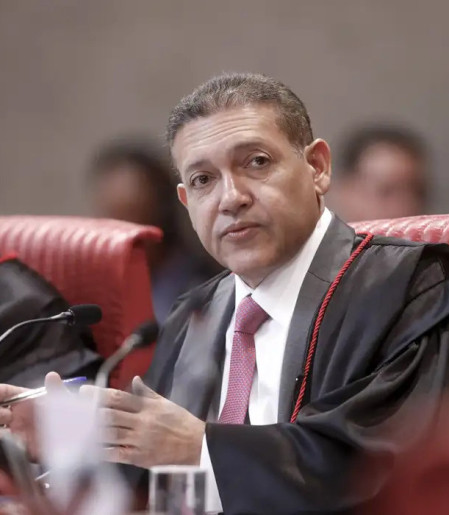 Presidente do TSE reclama de interferência em decisões da Corte