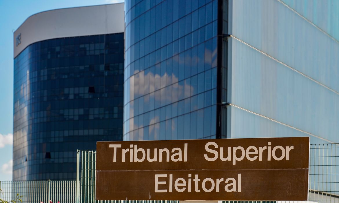 TSE recebeu mais de 50 mil denúncias de propaganda irregular