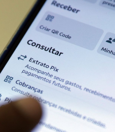 Número de transações com Pix caem 10% após proibição de bets