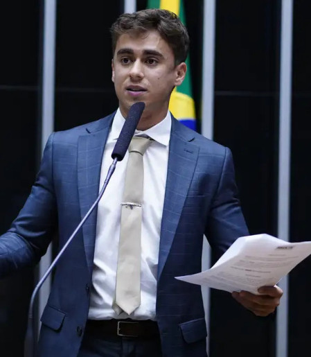 TSE manda Nikolas retirar postagem com desinformação sobre Lula 