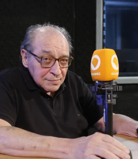 Rádio MEC estreia série Eu Gosto de Música, apresentada por Ruy Castro