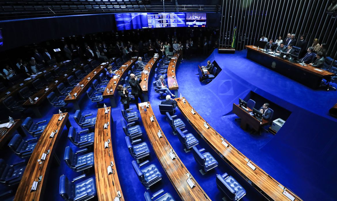 Votos para o Senado exigem atenção redobrada do eleitor