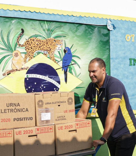 Solicitou voto em trânsito? Saiba como verificar onde votar