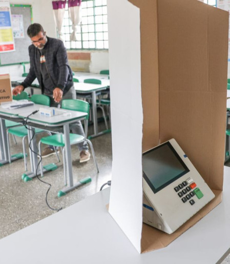 No estado de São Paulo, 32 urnas com problemas são substituídas