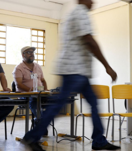 Cerca de 158,7 milhões de eleitores vão às urnas em todo o país