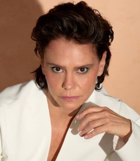 Malu Galli apresenta 