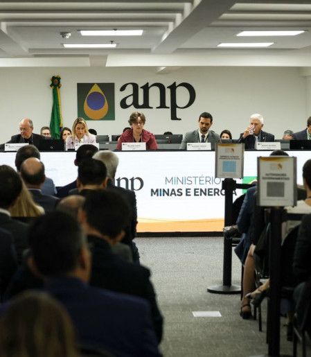 Leilão da ANP arrecada R$ 3 bilhões com a venda de 49 blocos