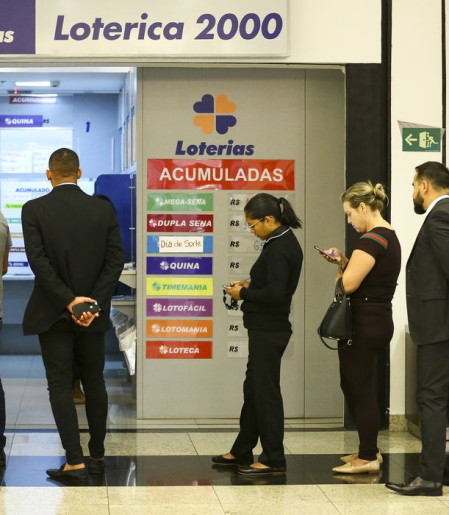 Mega-Sena sorteia prêmio acumulado em R$ 112 milhões neste domingo