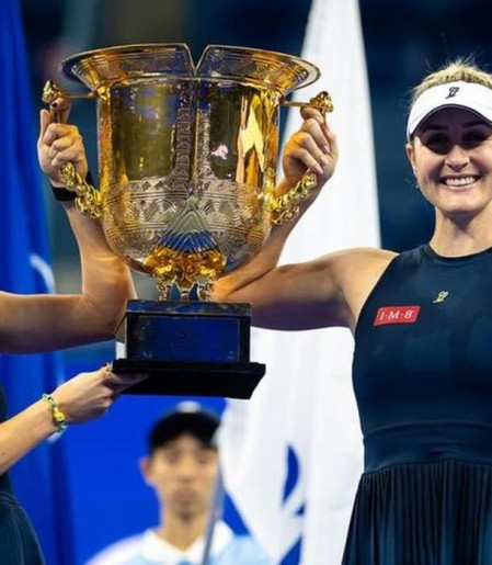 Dupla de Stefani fatura WTA 1000 de Pequim, o 5º título na temporada