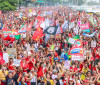 Milhares ocupam Copacabana em ato pela democracia e em apoio a Lula 