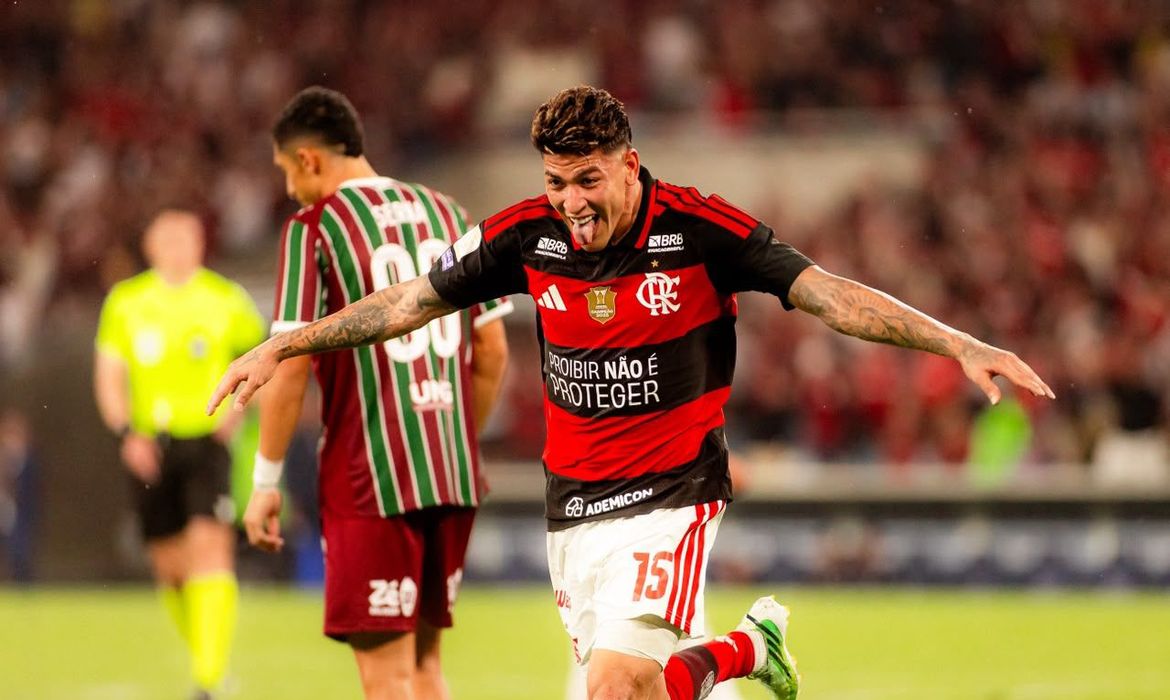 Flamengo mantém a liderança do Brasileirão após rodada de clássicos