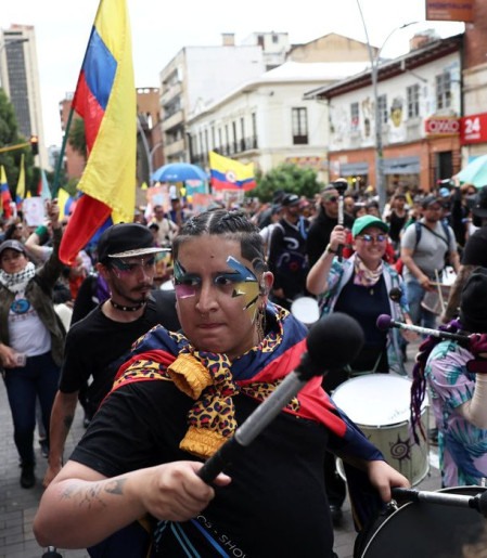 Colômbia vive protestos contra o governo de La Espriella