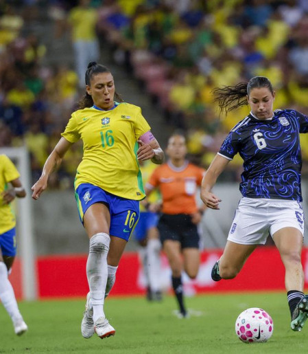 Empate com Argentina conclui período de testes na seleção feminina