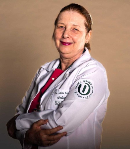 Silvia Nunes Szente Fonseca, médica e professora de medicina