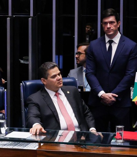 Congresso promulga emenda de aposentadoria especial de agente de saúde