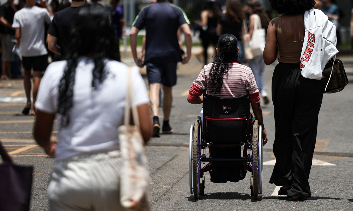 Enem 2026: prazo para escolher idioma da prova termina neste domingo