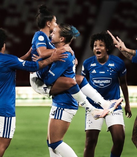 Libertadores Feminina: Cruzeiro resiste à altitude e vence na estreia