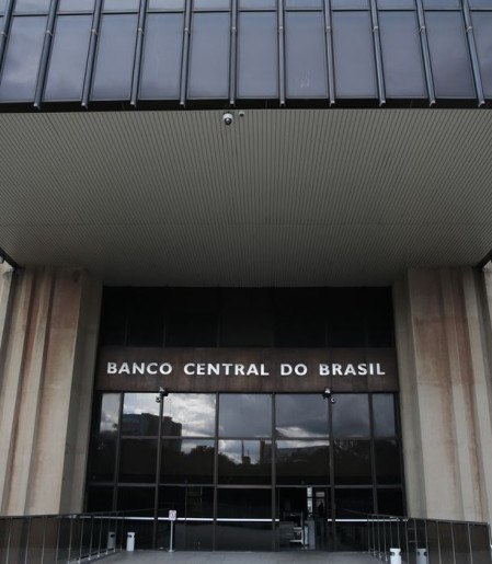 TCU aprova contas do BC de 2025 após desvincular processo do Master