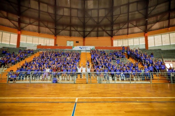 Alunos do PIC em evento da Secretaria de Esportes: sem atividade