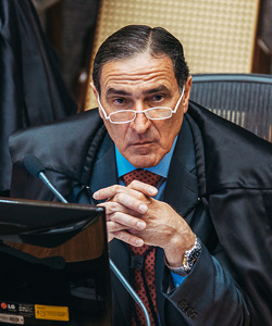 Ministro Moura Ribeiro, do STJ
