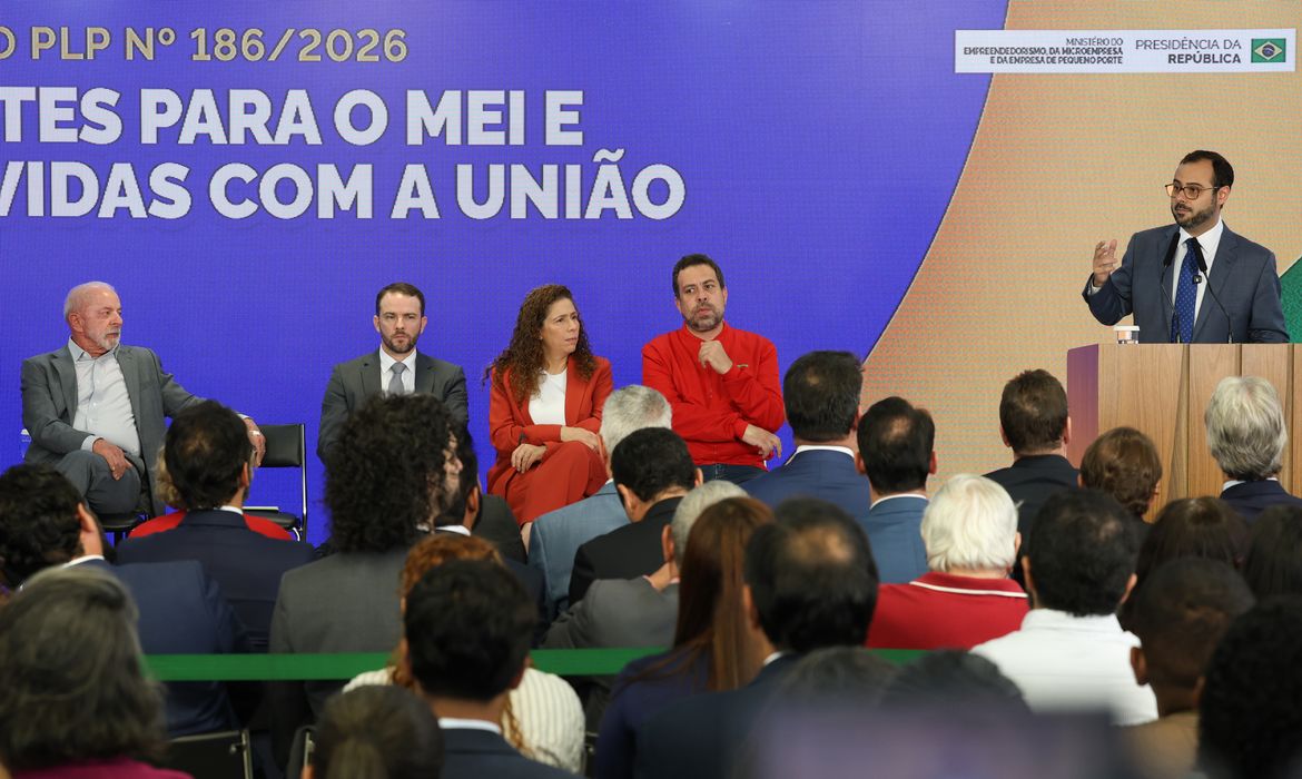 Perdão de dívidas e novo teto do MEI: entenda o que muda