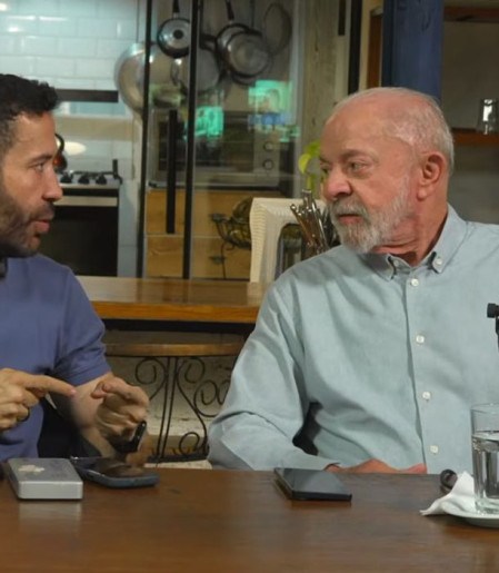 Lula participa de live do exército e estimula ida de idosos às urnas