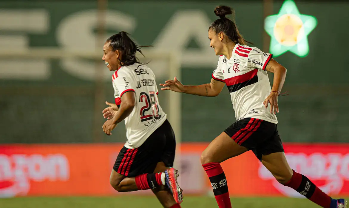Copa do Brasil Feminino: Flamengo bate Fluminense e vai às semifinais