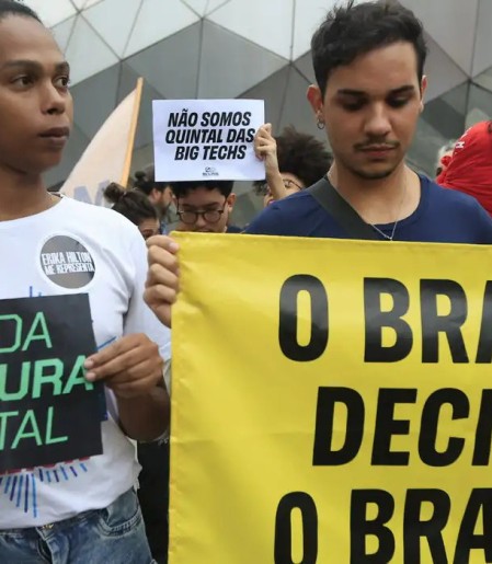 Sociedade civil manifesta preocupação ao TSE por censura nas redes